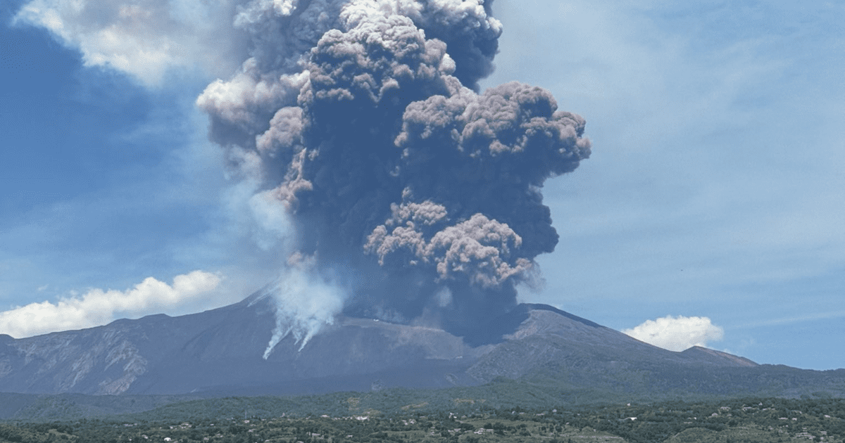Volcán Etna entra en erupción y provoca temor en Italia
