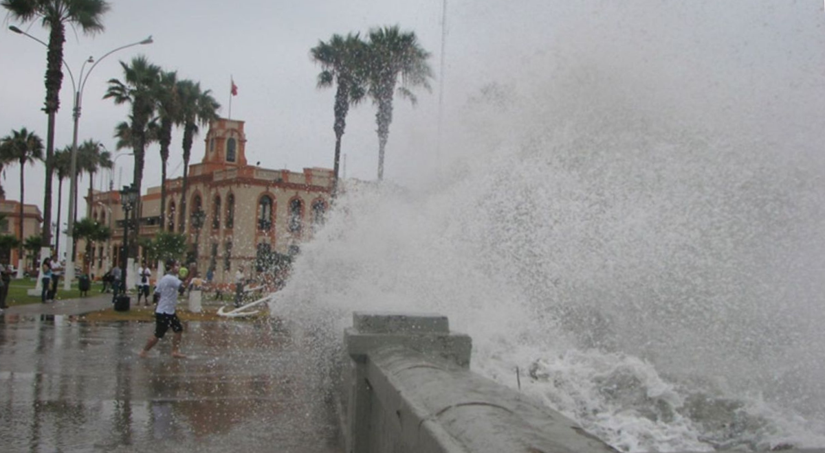 Oleajes anómalos en la costa peruana durarán una semana